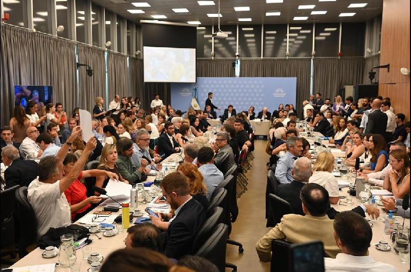 Diputados ya debate en comisiones la reforma laboral- se eliminaraacute el artiacuteculo que recortaba licencias por enfermedad