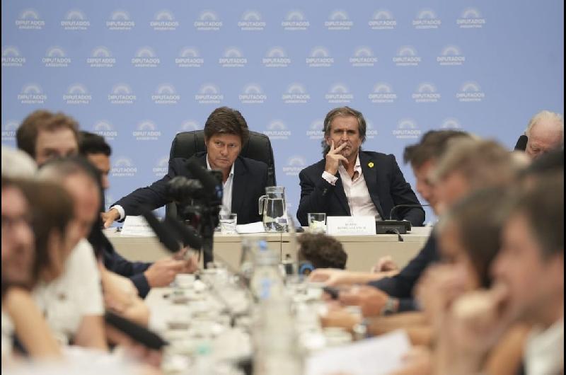 Reforma laboral- quieacutenes ayudaron al oficialismo y cuaacuteles son los puntos maacutes salientes del dictamen