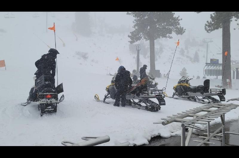 Murieron ocho esquiadores tras una avalancha en California