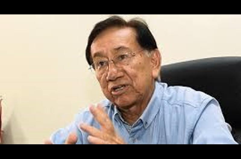 Joseacute Balcaacutezar fue elegido como nuevo presidente de Peruacute