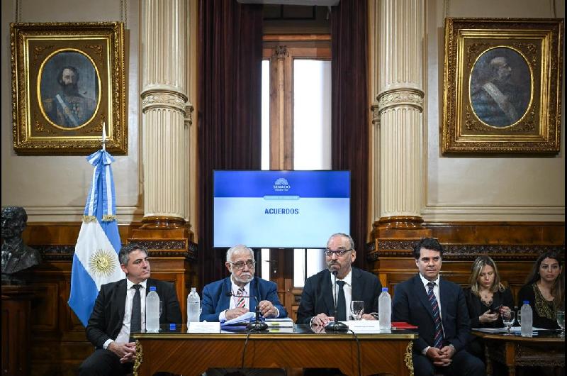 Se avanzoacute con el pliego que asigna a Fernando Iglesias como embajador de Beacutelgica y la Unioacuten Europea