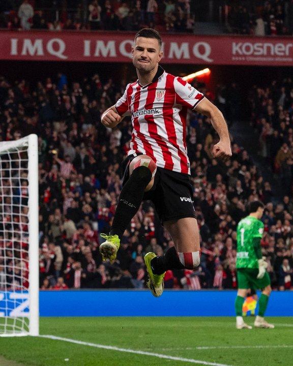 El Athletic Club de Bilbao le ganoacute al Elche y estaacute a un punto de la zona de copas europeas