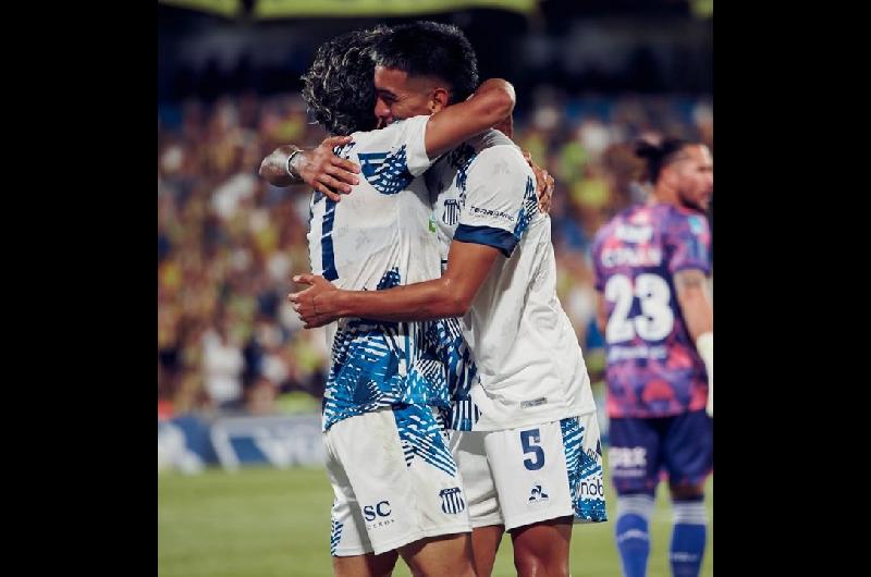 Talleres le ganoacute a Rosario Central por la miacutenima y se acerca a la punta de la zona A