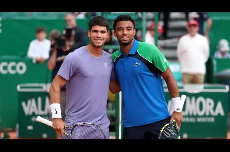 Alcaraz y Fils se enfrentan por el tiacutetulo en el ATP 500 de Doha