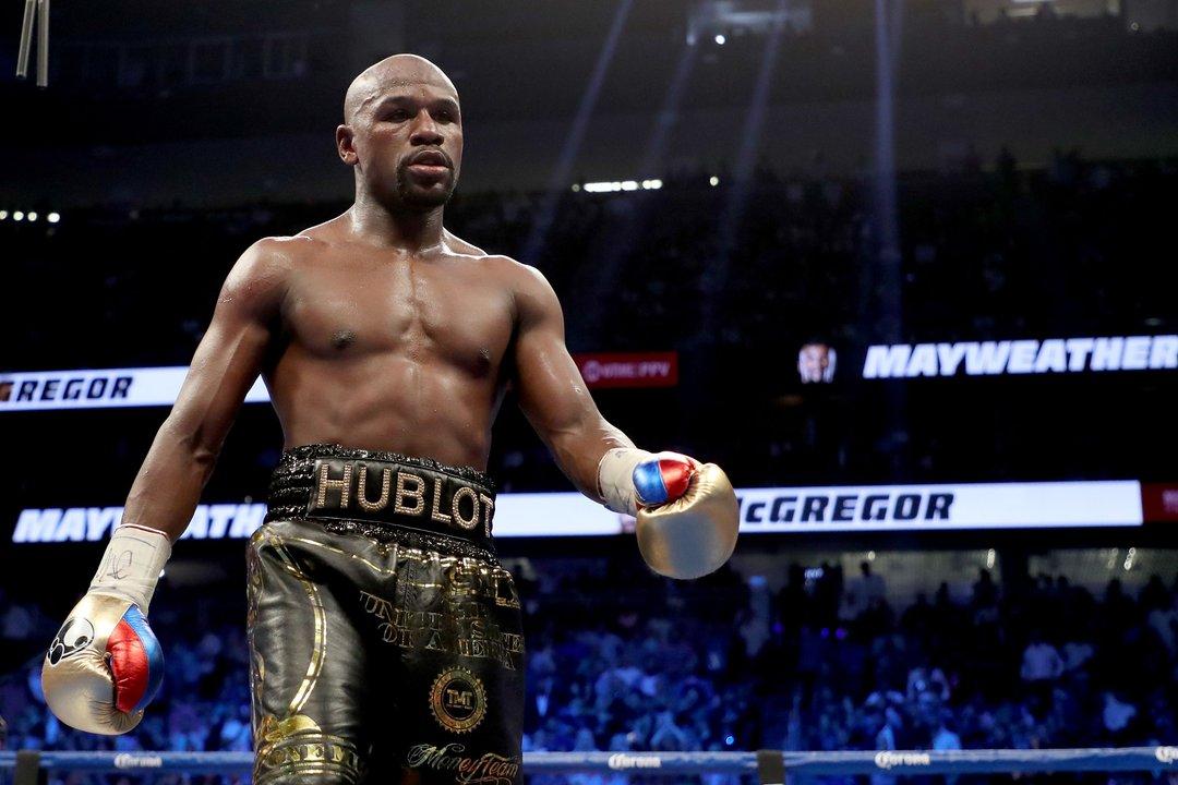Mayweather aseguroacute que volveraacute al boxeo profesional luego de pelear con Mike Tyson