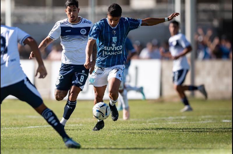 Acassuso goleoacute a Racing de Coacuterdoba y es liacuteder con puntaje ideal en la Primera Nacional