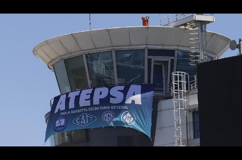 Vuelos afectados- controladores aeacutereos retoman los paros en el final de las vacaciones