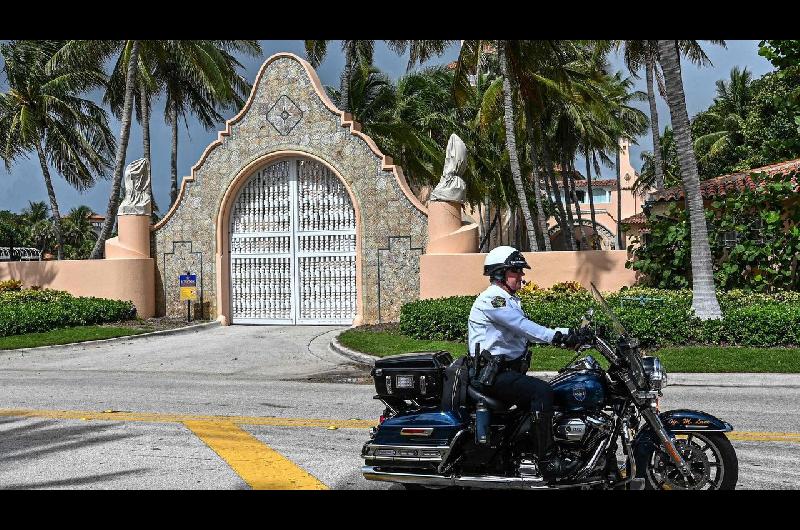 Ataque frustrado contra la casa de Trump- abatieron a un intruso que portaba un rifle