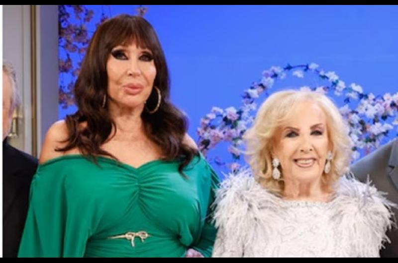 Moria Casaacuten saludoacute a Mirtha Legrand por sus 99 antildeos- ldquoEs la uacutenica reina de este paiacutesrdquo