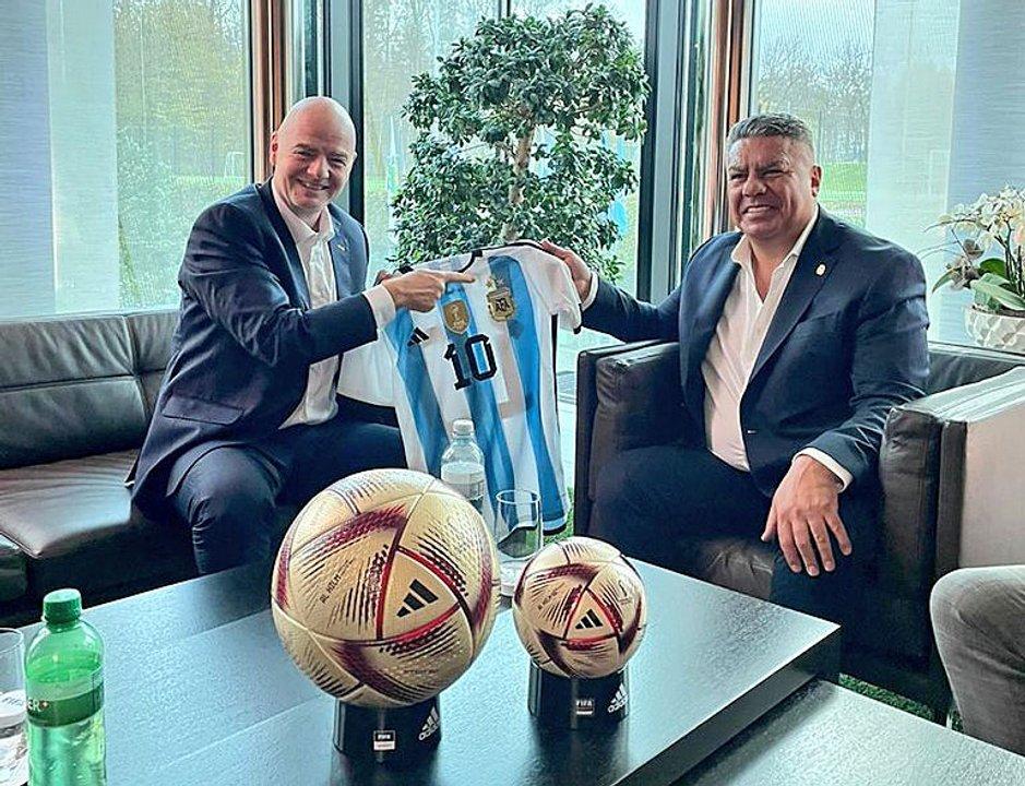 Autorizaron a Tapia a salir del paiacutes para viajes oficiales