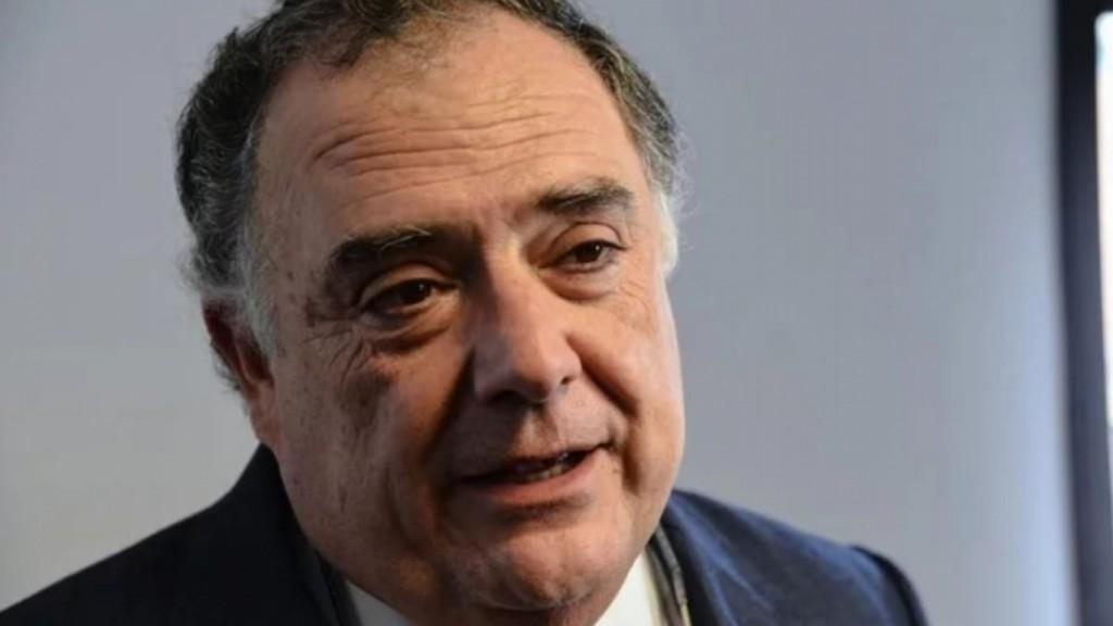 En la antesala de la votacioacuten en el Senado Valdeacutes presentoacute un proyecto de defensa de los glaciares