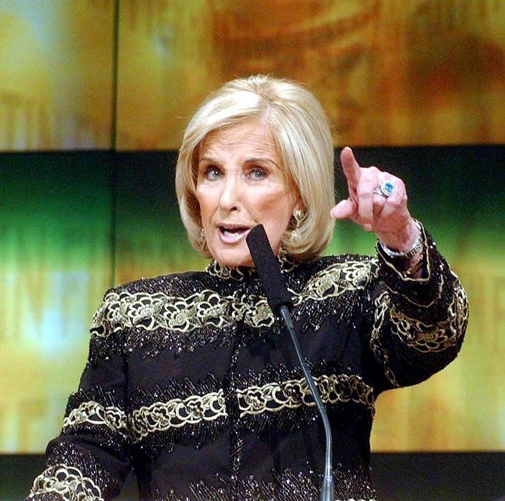 Mirtha Legrand sobre Milei por su cumpleantildeos 99- ldquoLe preguntariacutea quieacuten lo invitoacuterdquo