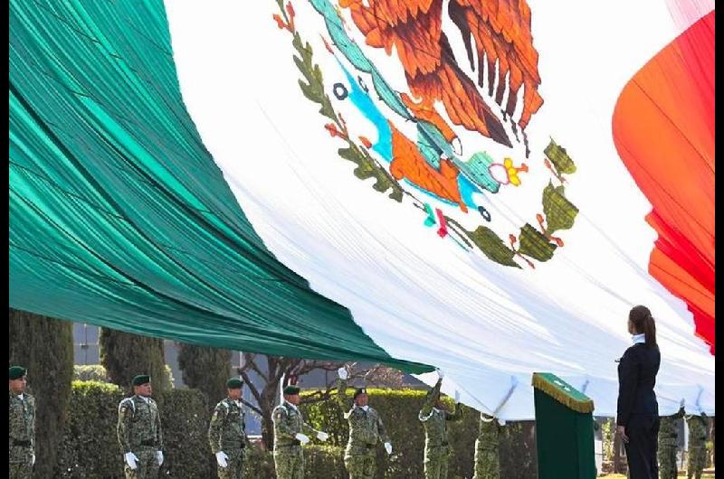 La crisis en Jalisco no impidioacute que Meacutexico celebrara el Diacutea de la Bandera