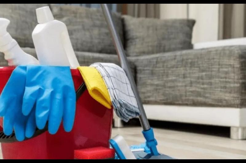 Aumento para el personal domeacutestico- acuerdan suba de 3-en-porciento- en los salarios y bonos de hasta 20000