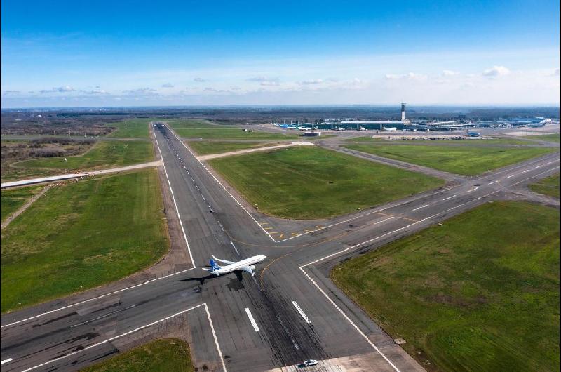 Invierten maacutes de 100 millones de doacutelares en obras en el aeropuerto de Ezeiza