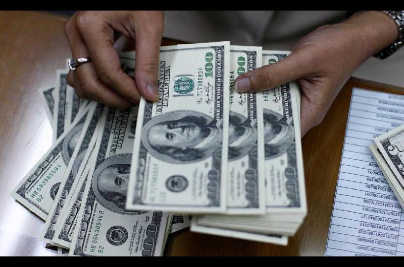 El doacutelar minorista se fue a 1430 y se confirma el fin de la pax cambiaria