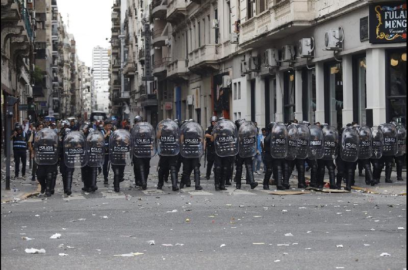 Protestas en el centro portentildeo- queacute calles estaacuten cortadas por los manifestantes