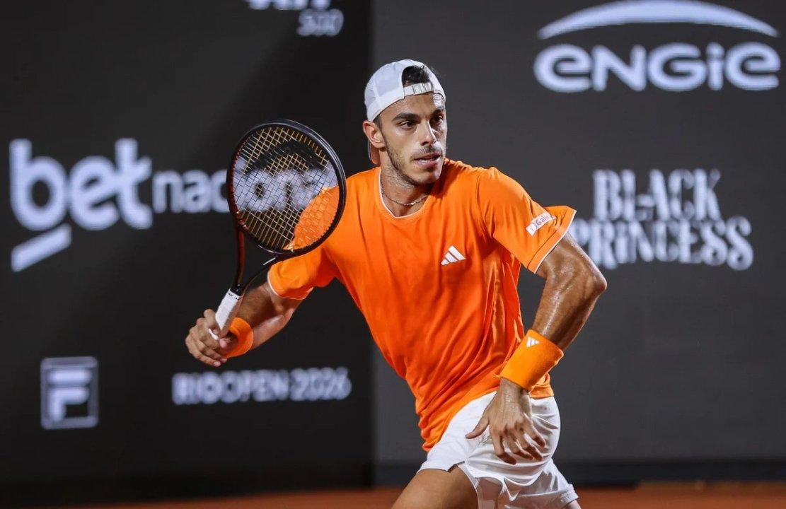 Ceruacutendolo y Baacuteez van por un lugar en las semifinales del ATP 250 de Santiago