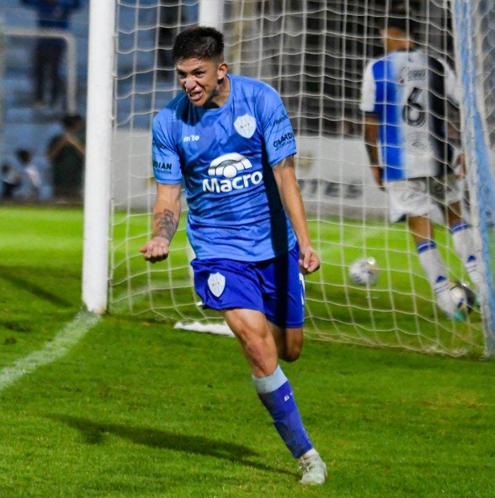 Gimnasia y Tiro le ganoacute a Almagro por 2-0 mantiene el puntaje perfecto y lidera la zona B de la Primera Nacional