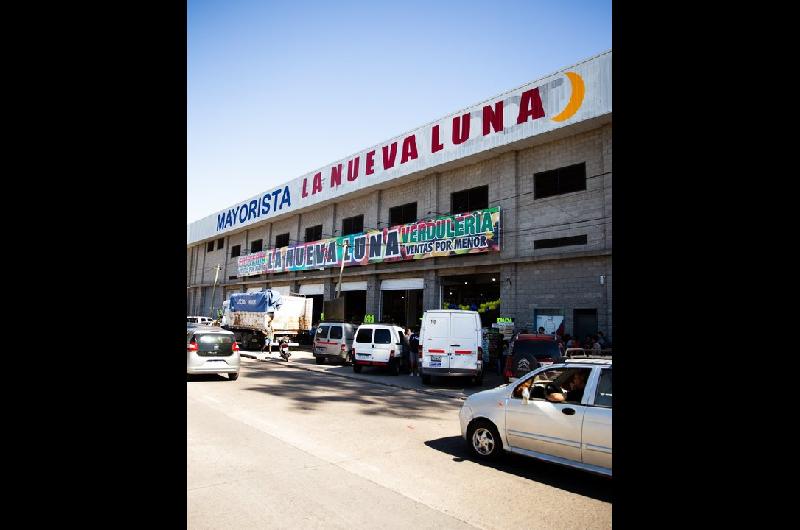 Todo por 100- la verduleriacutea de Loma Hermosa que revoluciona los precios con ofertas retro