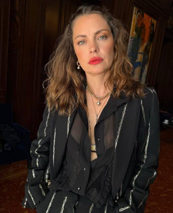 Dolores Fonzi tras ganar un Goya genera poleacutemica con su discurso poliacutetico