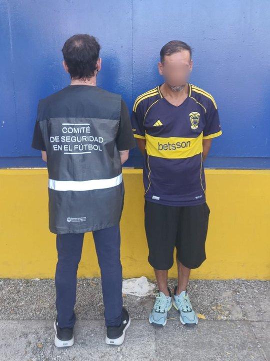 Operativo en La Bombonera- cuatro detenidos con pedidos de captura por robo y estafas 