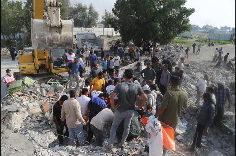 Bombardeo en Iraacuten- hay maacutes de 200 muertos entre ellos unos 40 nintildeos