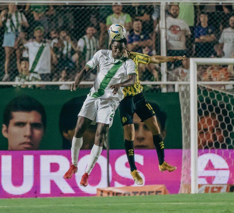 Torneo Apertura- Banfield despachoacute a Aldosivi y se acomodoacute arriba