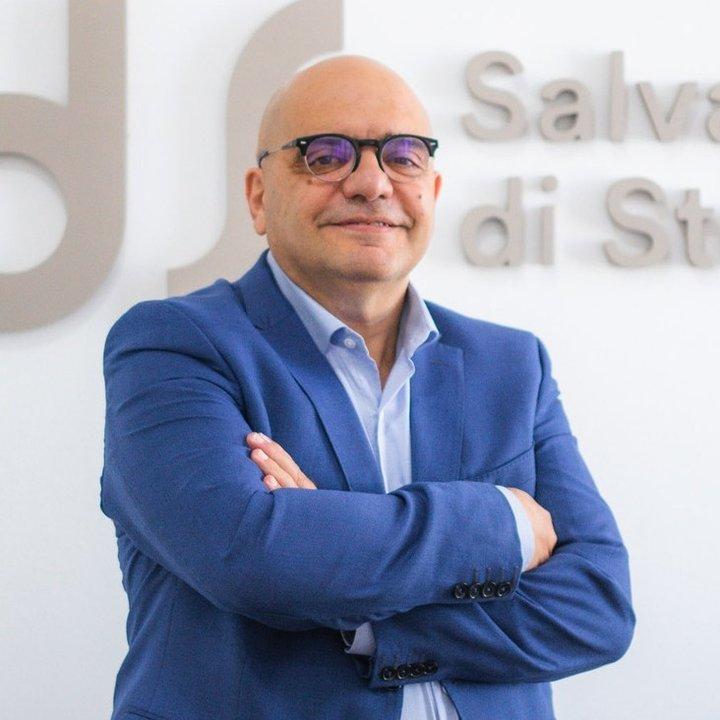 El pronoacutestico del economista guruacute cercano a Milei- doacutelar inflacioacuten y actividad econoacutemica