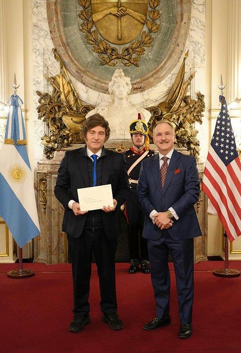 Milei recibioacute al embajador estadounidense Peter Lamelas en medio del conflicto en Medio Oriente