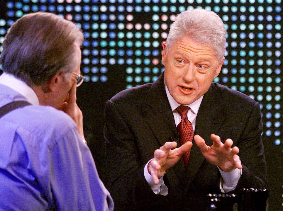 Clinton reveloacute que Trump le habloacute de sus ldquograndes momentosrdquo con Epstein