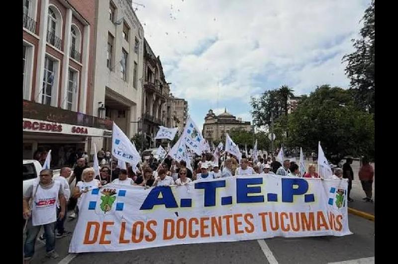 Tucumaacuten inicioacute el ciclo lectivo con paro docente y conciliacioacuten obligatoria