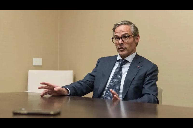 Foster Gillett demandariacutea a Estudiantes de La Plata y solicitariacutea la devolucioacuten del preacutestamo