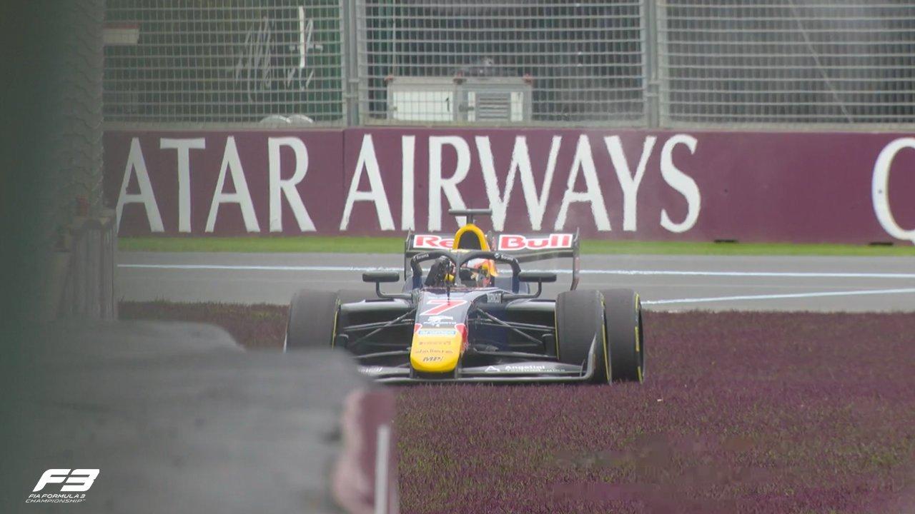 La mala suerte marcoacute el final de Mattia Colnaghi en la primera praacutectica del GP de Australia en la Foacutermula 3