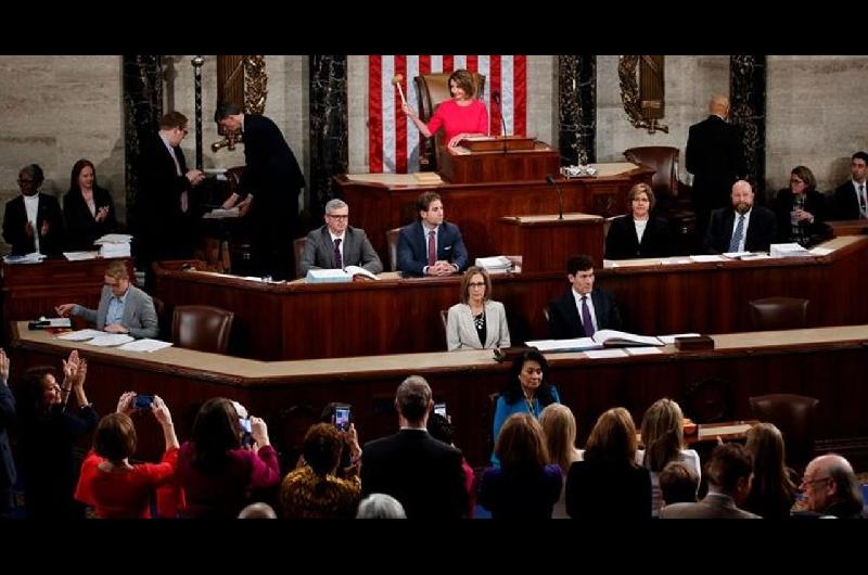 Caacutemara de Estados Unidos rechazoacute limitar atribuciones de Trump en la guerra de Medio Oriente