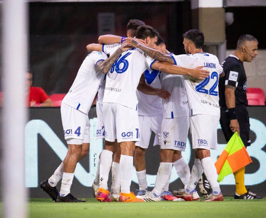 Paro en el fuacutetbol argentino- asiacute estaacuten las posiciones en el Torneo Apertura