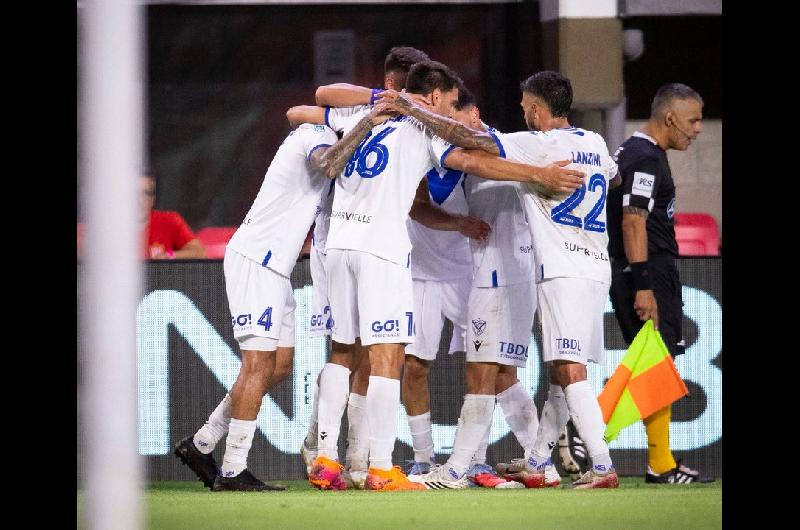 Paro en el fuacutetbol argentino- asiacute estaacuten las posiciones en el Torneo Apertura