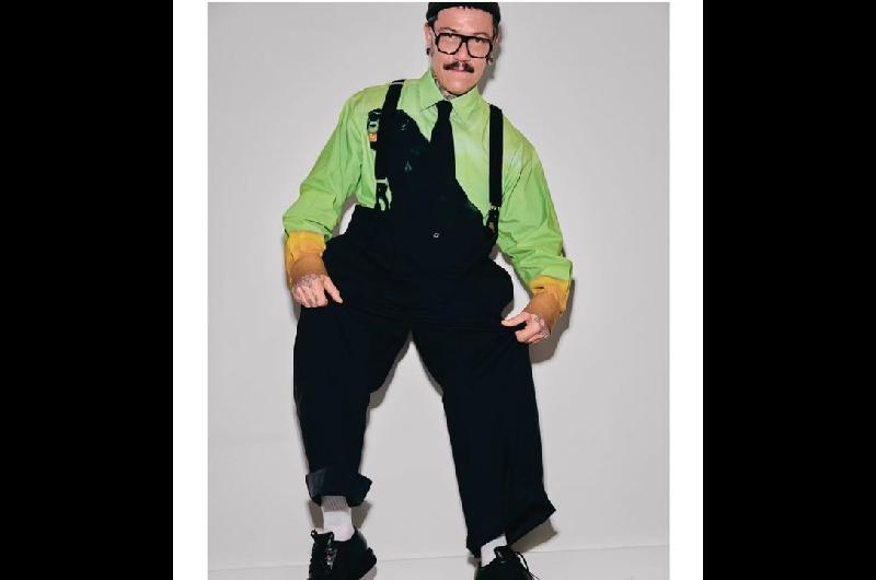 Desfile en Milan con varios guintildeos hacia Argentina en las prendas