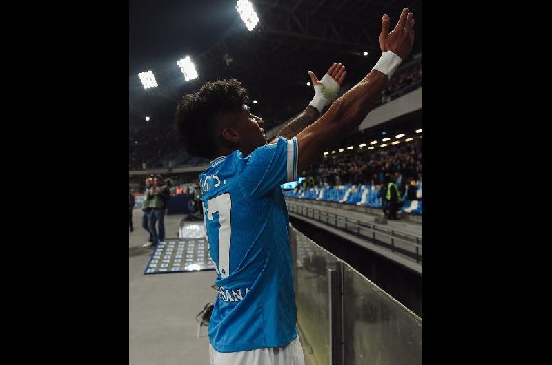 El Napoli derrotoacute al Torino y se asienta en los puestos altos de la Serie A