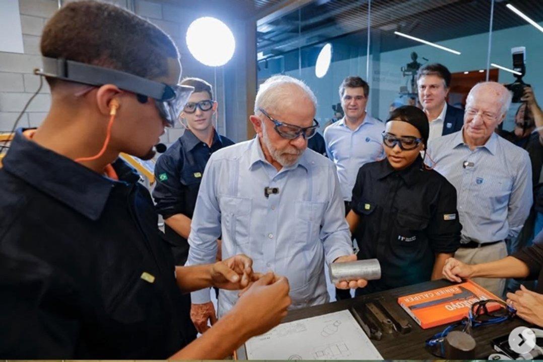 Paolo Rocca eligioacute a Lula