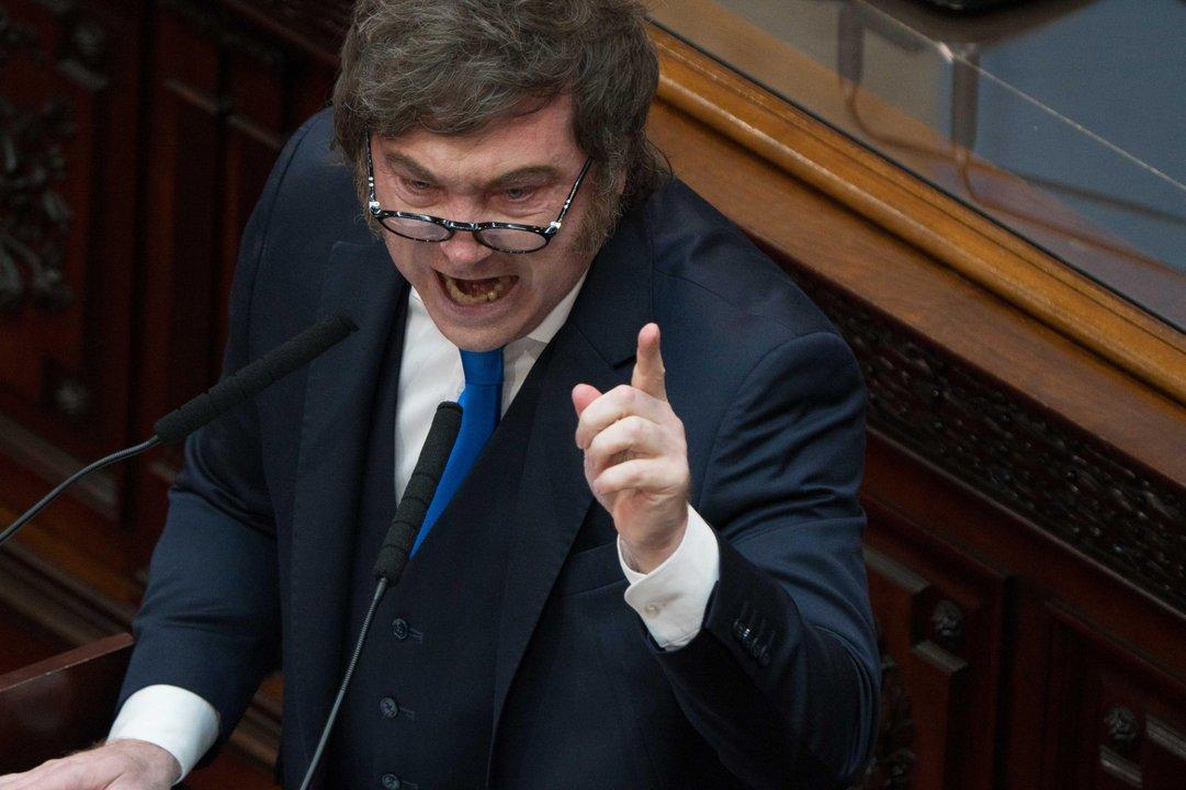 La aprobacioacuten del Gobierno de Javier Milei profundizoacute su caiacuteda tras la reforma laboral