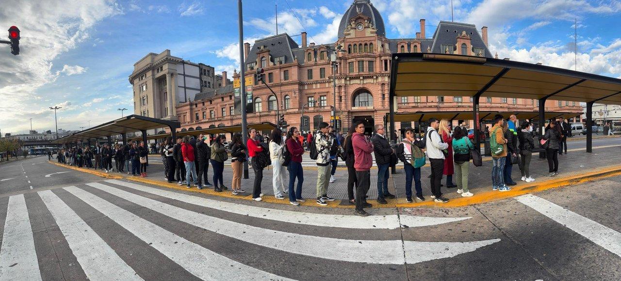 El Gobierno aplicoacute multas para la UTA y la Fraternidad por incumplir conciliaciones obligatorias