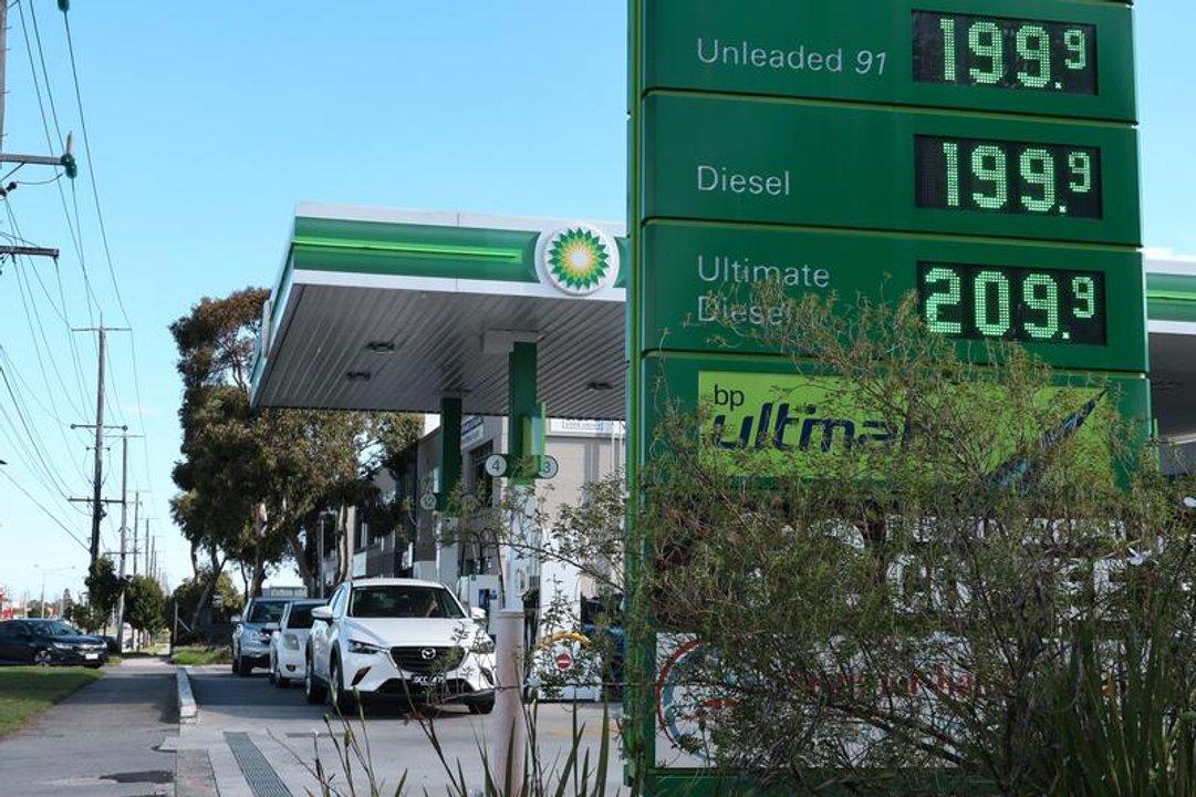 Trump minimizoacute el impacto global del encarecimiento del precio del petroacuteleo