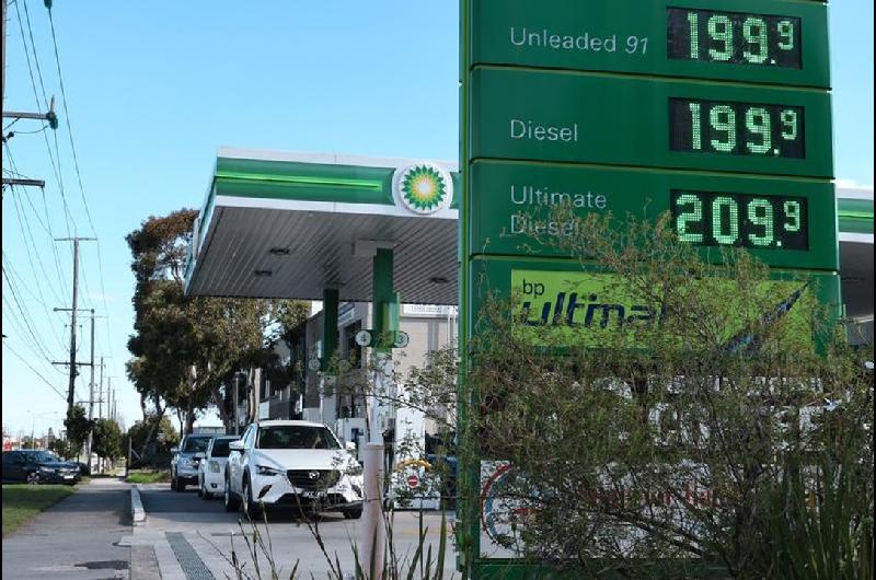 Trump minimizoacute el impacto global del encarecimiento del precio del petroacuteleo