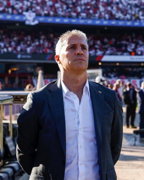 San Pablo despidioacute a Hernaacuten Crespo y terminoacute su segundo ciclo en el club