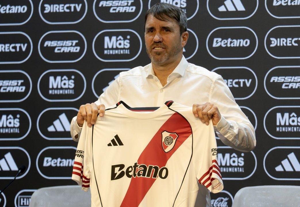 El equipo que parariacutea Coudet para su debut en River