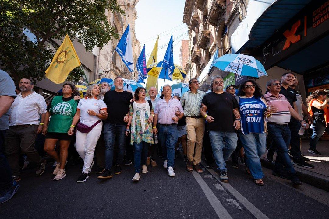 Los ldquodurosrdquo de la CGT desembarcan este mieacutercoles en Tierra del Fuego para apoyar un paro de la UOM