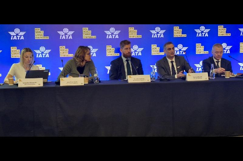 El transporte aeacutereo de carga posibilitoacute un comercio anticipado de 157 mil millones de doacutelares