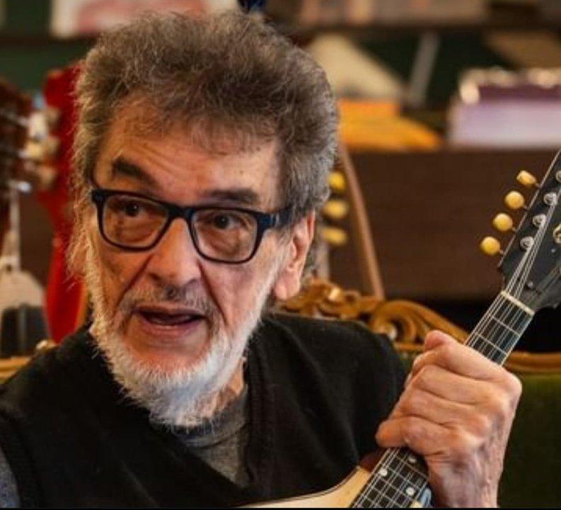 Edelmiro Molinari toca este mieacutercoles en La Faacutebrica