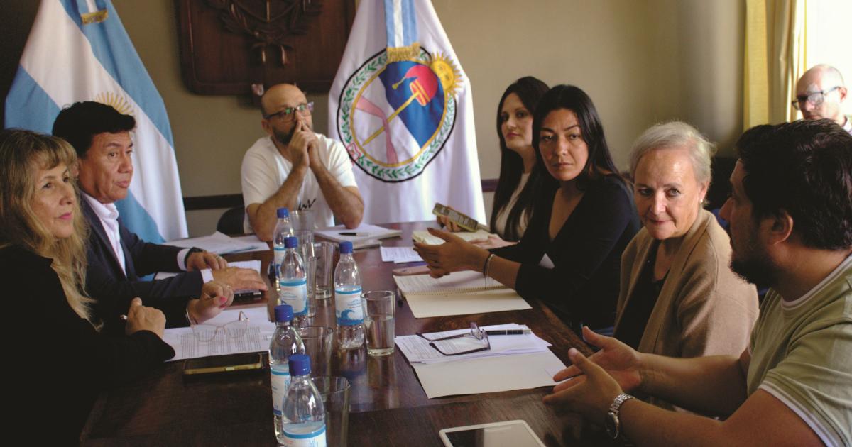 La comisioacuten de Ambiente del Concejo Deliberante analiza iniciativa de concejales estudiantiles